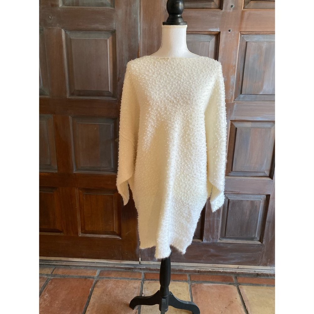 Gorgeous Chloe Ecru Pullover Sweater w/Tags